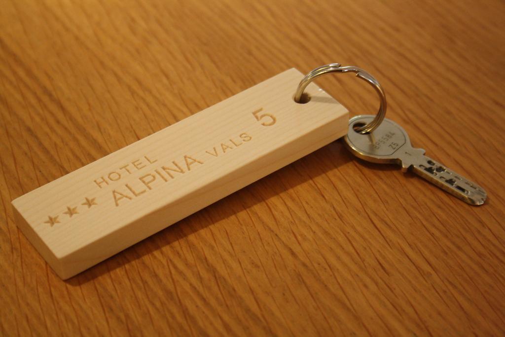 Hotel Alpina Vals Bagian luar foto