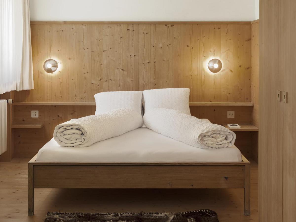 Hotel Alpina Vals Bagian luar foto