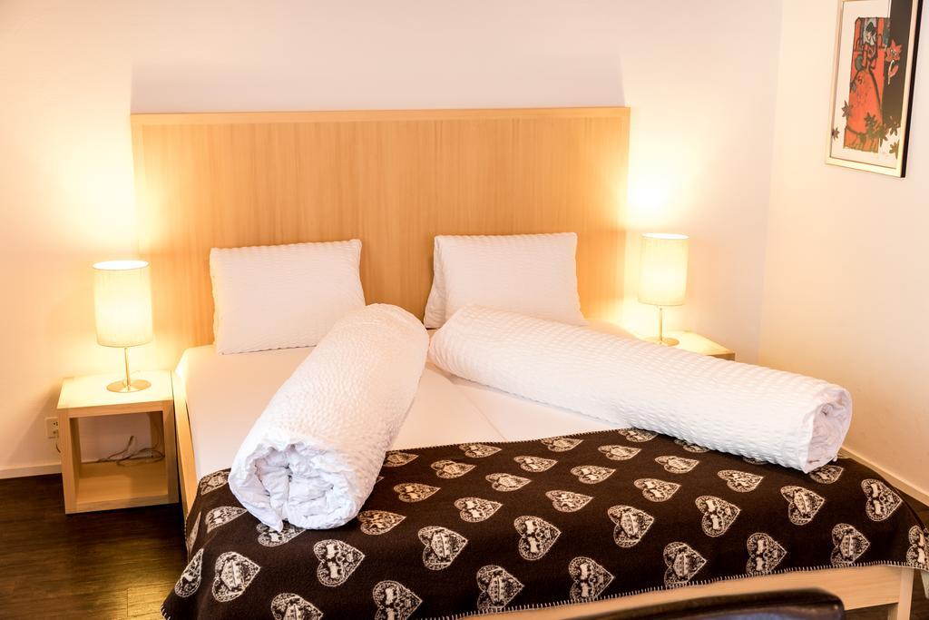 Hotel Alpina Vals Bagian luar foto