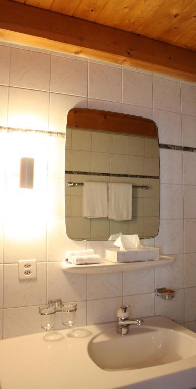 Hotel Alpina Vals Ruang foto