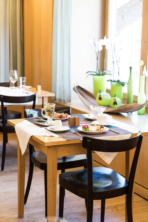 Hotel Alpina Vals Bagian luar foto